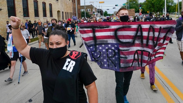 Kenosha: Demonstranten nehmen an einem 