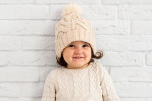 Cool Wool Baby Mütze Anleitung – Strickanleitung für eine Baby-Mütze aus Cool Wool