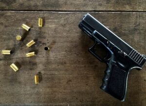 Eurocop Pistole Munition Laden – Anleitung – Sicheres Laden einer Trainings- oder Spielzeugpistole gemäß Herstellerangaben